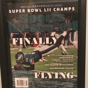 New FRAMED PHILADELPHIA EAGLES SUPER BOWL LII COMM SPORTS ILLUSTRATED ZACK ERTZ